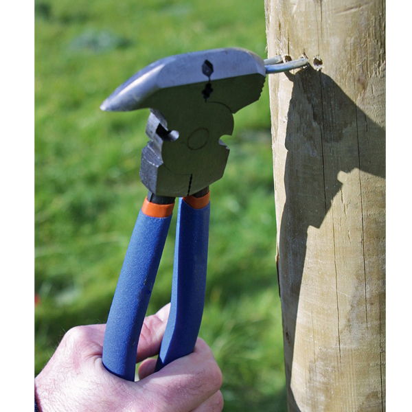 Fencing Pliers_In Situ_2